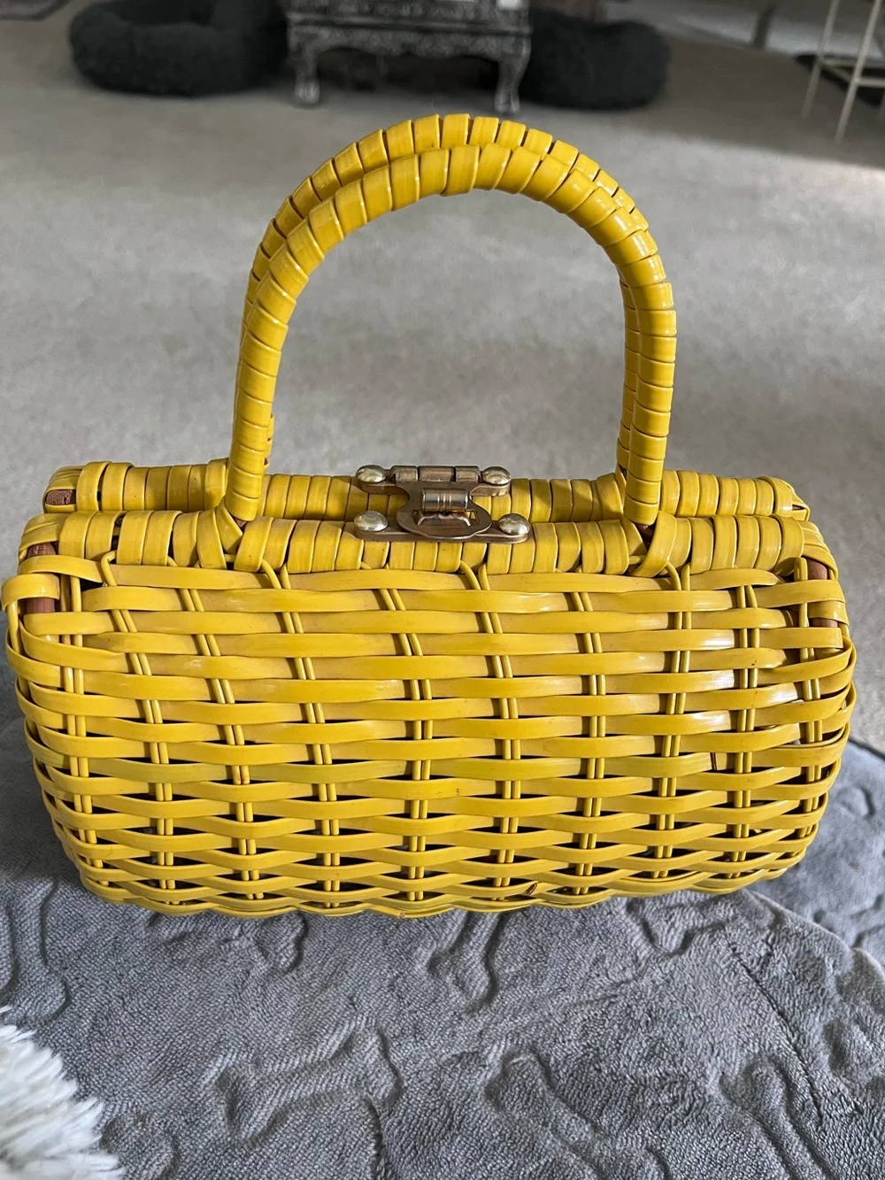 Vintage 50’s/60’s Yellow covered straw Woven Top-Handle Women’s Bag